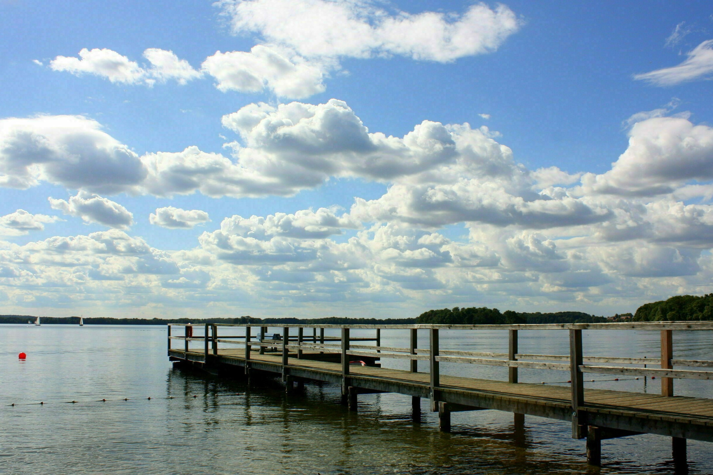 Nautrpark-Holsteinisches-schweiz-Bootssteg-am-Ploener-See_Susanne-Schmich-pixelio.de_-scaled-e1720782784322